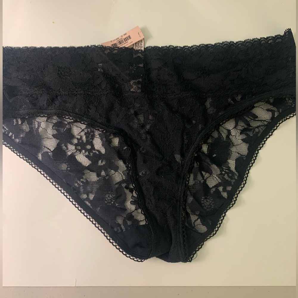 Victoria’s Secret 2 pairs - one black lace hipster & one nude thong  Size XL NWT